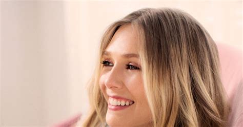 Elizabeth Olsen Gets Real About Hollywood Clothing Sizes